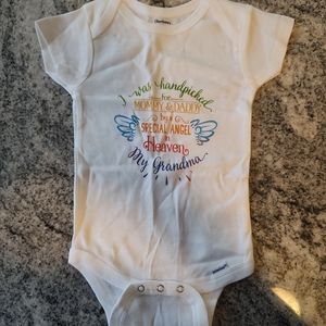 Gerber onesie size 3-6 months